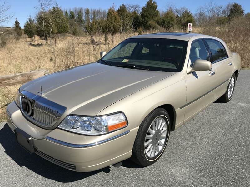 2004 Lincoln Town Car Ultimate 4dr Sedan In Gaithersburg MD AVAZI