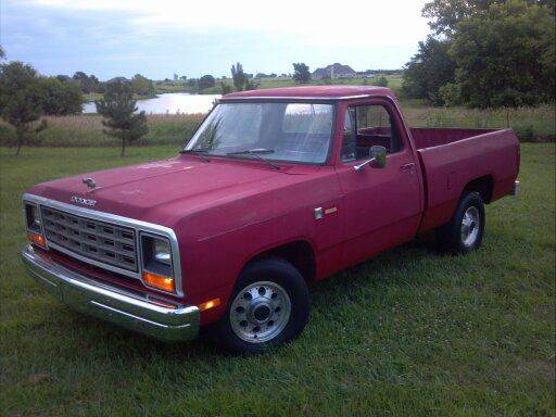 1985 Dodge D100 Pickup