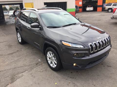 2016 Jeep Cherokee for sale at DIAMOND AUTO SALES LLC in Milwaukee WI