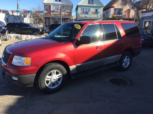 2004 Ford Expedition for sale at DIAMOND AUTO SALES LLC in Milwaukee WI