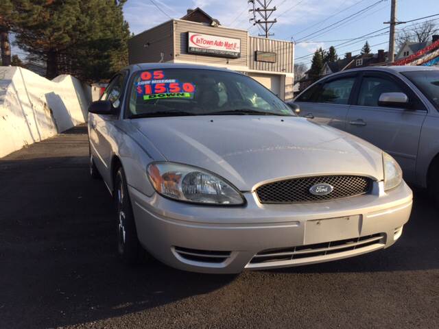 2005 Ford Taurus for sale at Intown Auto Mart in Erie PA