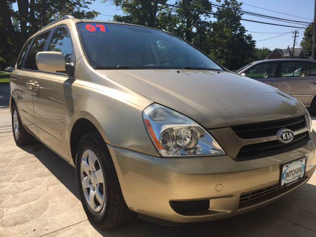 2007 Kia Sedona for sale at Intown Auto Mart in Erie PA