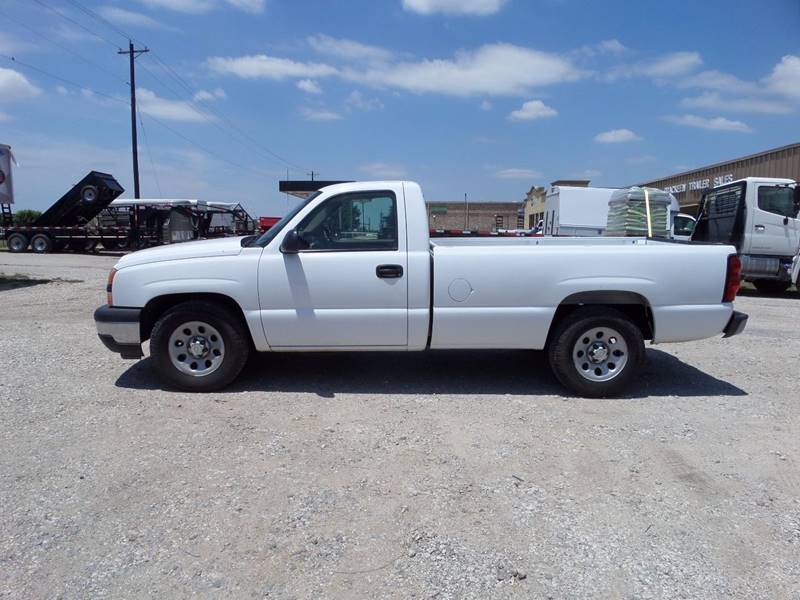 2006 Chevrolet Silverado 1500 for sale at AUTO FLEET REMARKETING, INC. in Van Alstyne TX