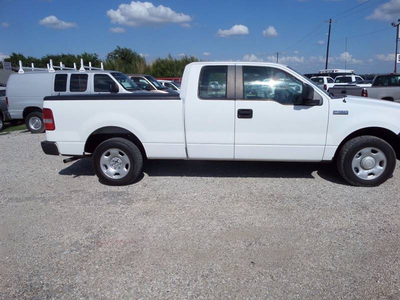 2007 Ford F-150 for sale at AUTO FLEET REMARKETING, INC. in Van Alstyne TX