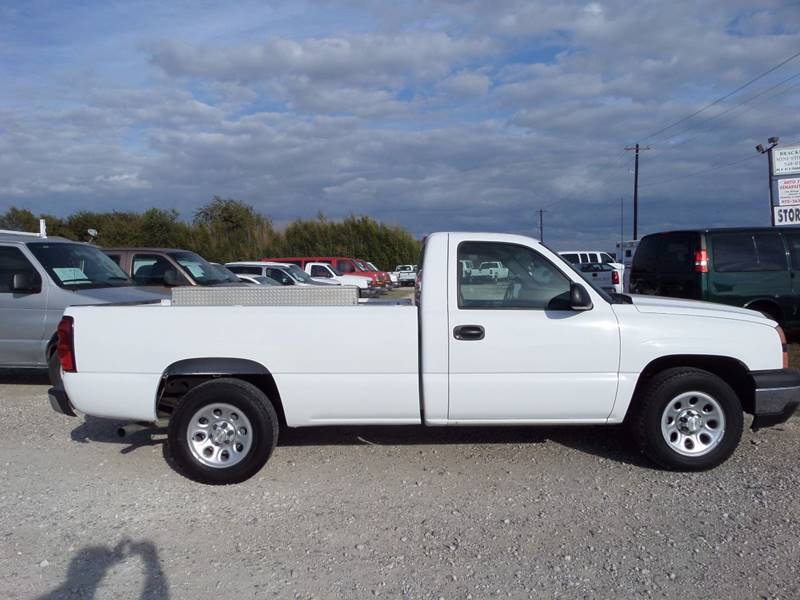 2006 Chevrolet Silverado 1500 for sale at AUTO FLEET REMARKETING, INC. in Van Alstyne TX