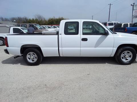 2004 Chevrolet Silverado 1500 for sale at AUTO FLEET REMARKETING, INC. in Van Alstyne TX