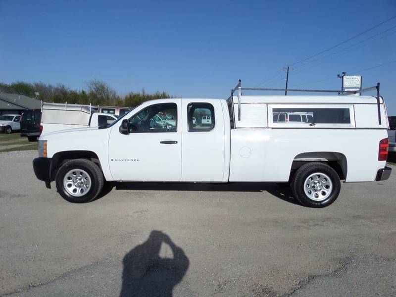 2007 Chevrolet Silverado 1500 for sale at AUTO FLEET REMARKETING, INC. in Van Alstyne TX