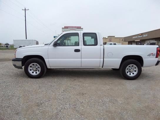 2005 Chevrolet Silverado 1500 for sale at AUTO FLEET REMARKETING, INC. in Van Alstyne TX