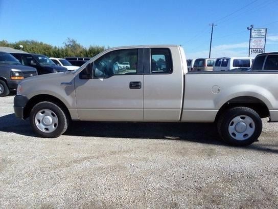 2007 Ford F-150 for sale at AUTO FLEET REMARKETING, INC. in Van Alstyne TX