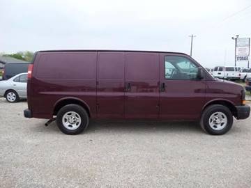 2004 Chevrolet Express Cargo for sale at AUTO FLEET REMARKETING, INC. in Van Alstyne TX