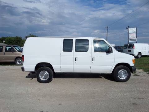 2006 Ford E-Series Cargo for sale at AUTO FLEET REMARKETING, INC. in Van Alstyne TX