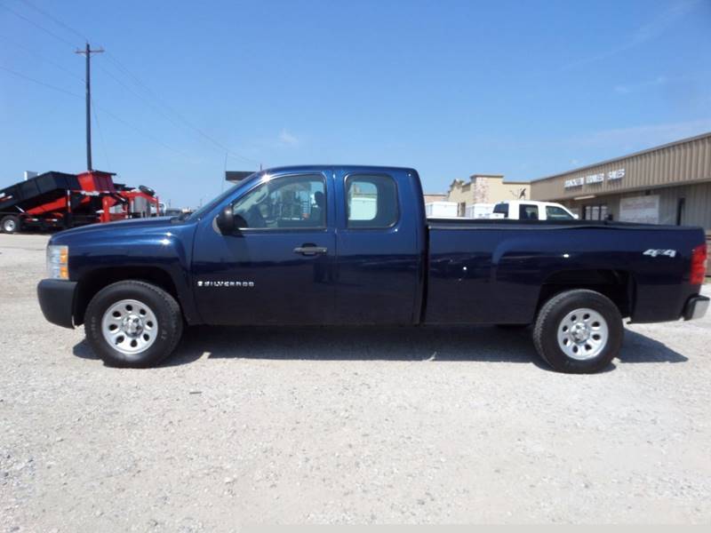 2009 Chevrolet Silverado 1500 for sale at AUTO FLEET REMARKETING, INC. in Van Alstyne TX