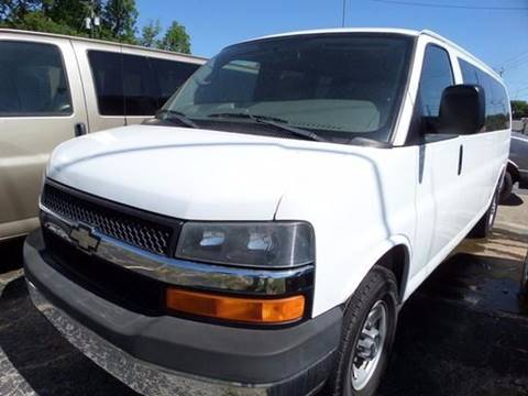 2009 Chevrolet Express Passenger for sale at AUTO FLEET REMARKETING, INC. in Van Alstyne TX