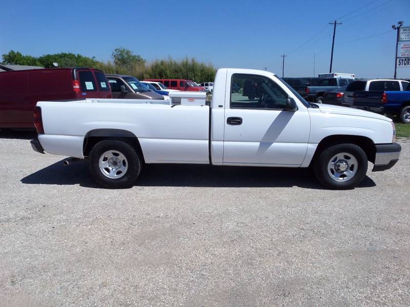 2004 Chevrolet Silverado 1500 for sale at AUTO FLEET REMARKETING, INC. in Van Alstyne TX