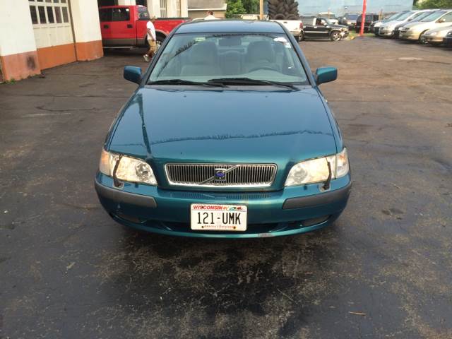 2001 Volvo S40 for sale at Time Motor Sales in Minneapolis MN