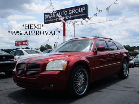 2005 Dodge Magnum for sale at Divan Auto Group in Feasterville Trevose PA