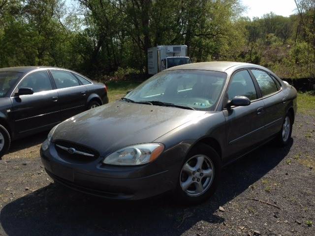 2003 Ford Taurus for sale at Divan Auto Group in Feasterville Trevose PA