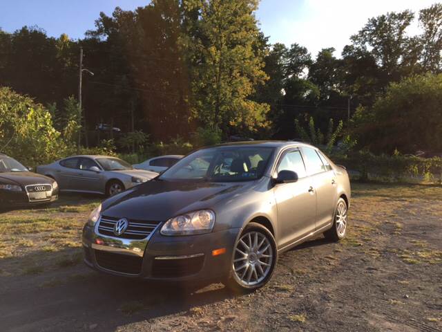 2009 Volkswagen Jetta for sale at Divan Auto Group in Feasterville Trevose PA