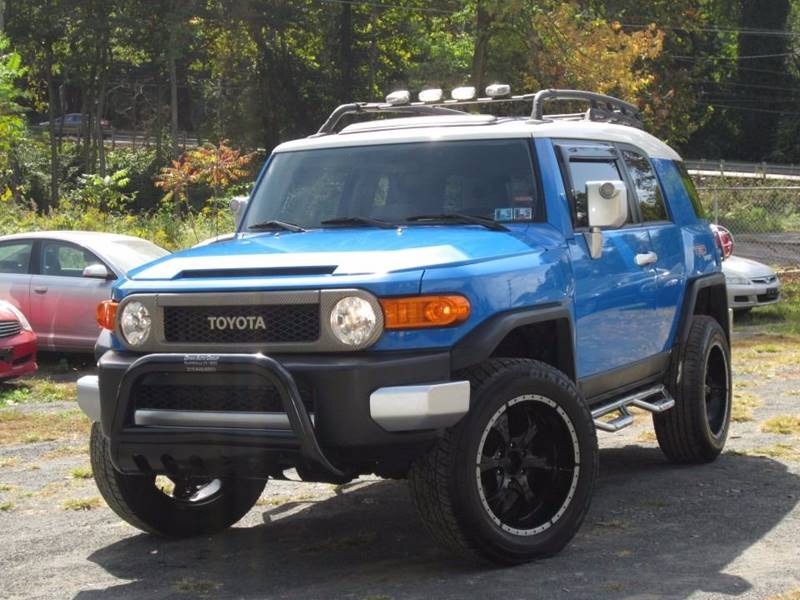 2007 Toyota FJ Cruiser for sale at Divan Auto Group in Feasterville Trevose PA