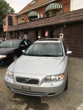 2006 Volvo V70 for sale at Standard Auto - CheapCarsWorcester.com in Worcester MA