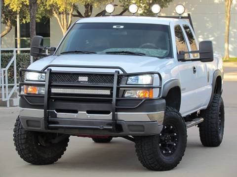 2004 Chevrolet Silverado 2500HD for sale at Dallas Car R Us in Dallas TX