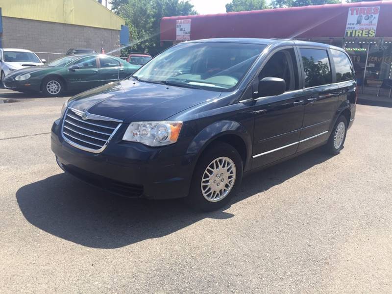 2009 Chrysler Town and Country for sale at Atlas Motors in Clinton Township MI