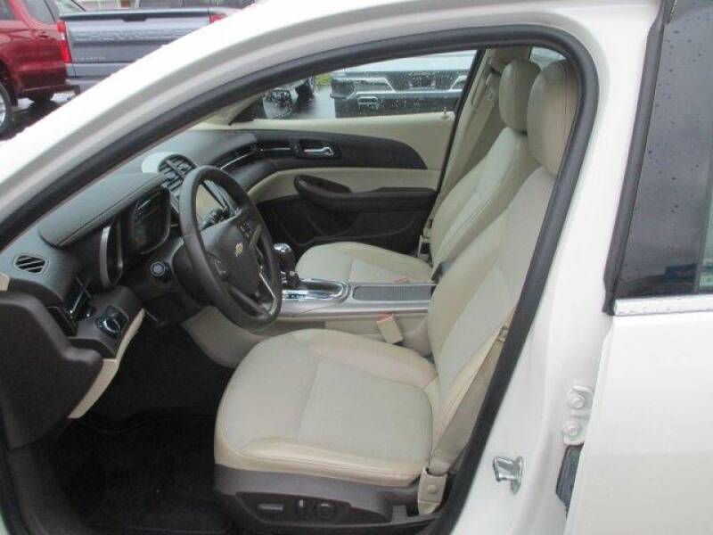 2013 Chevrolet Malibu LT (image 12)