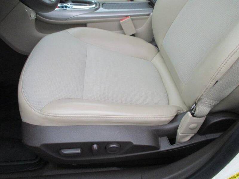 2013 Chevrolet Malibu LT (image 13)