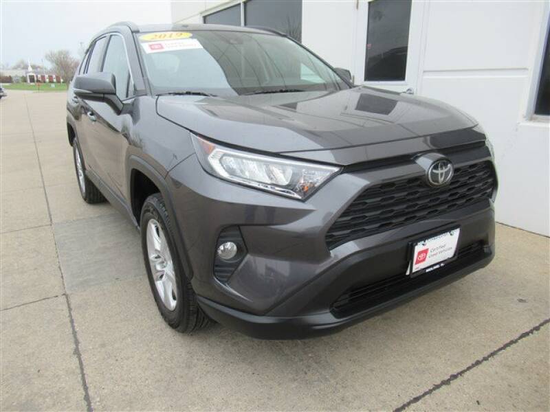 2019 Toyota RAV4 XLE (image 32)