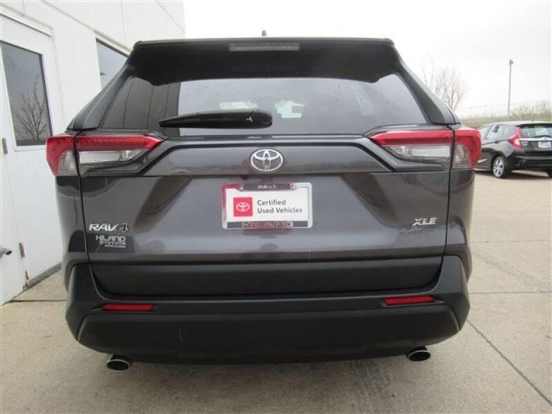 2019 Toyota RAV4 XLE (image 35)