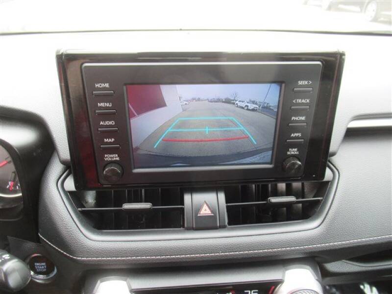 2019 Toyota RAV4 XLE (image 21)