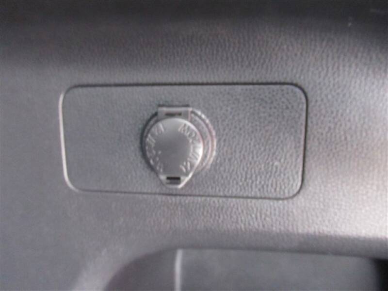 2019 Toyota RAV4 XLE (image 27)