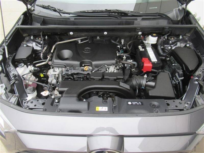 2019 Toyota RAV4 XLE (image 28)