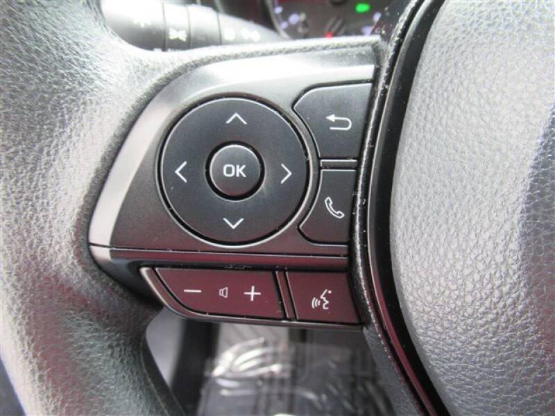 2019 Toyota RAV4 XLE (image 14)