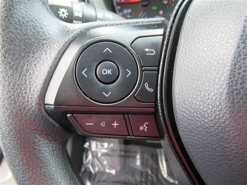 2019 Toyota RAV4 XLE (image 14)