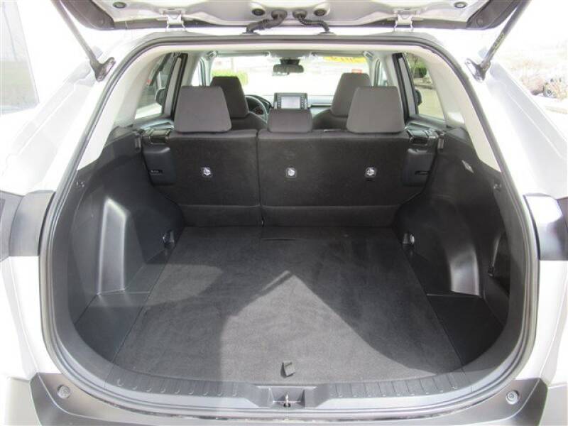 2019 Toyota RAV4 XLE (image 26)