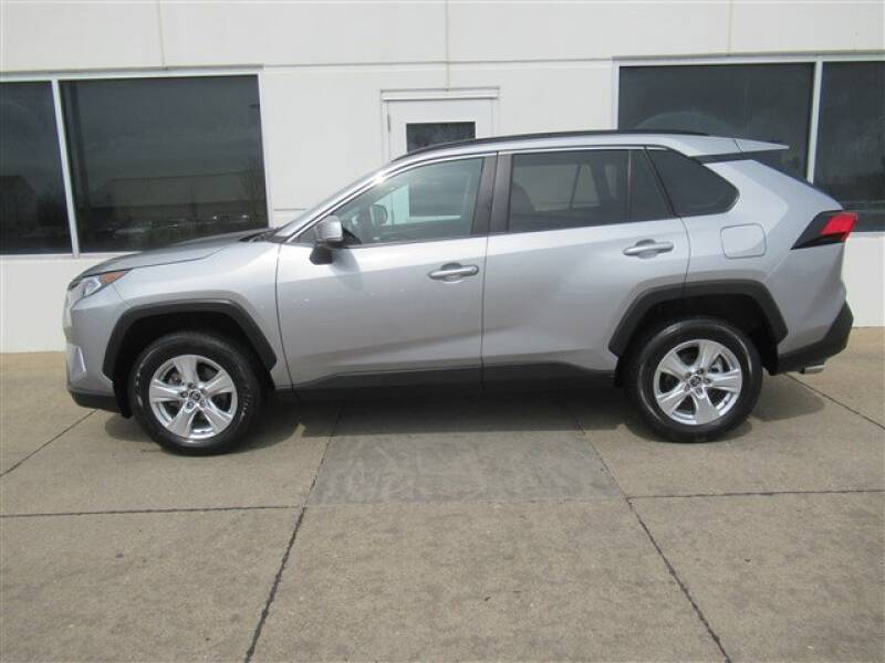 2019 Toyota RAV4 XLE (image 38)