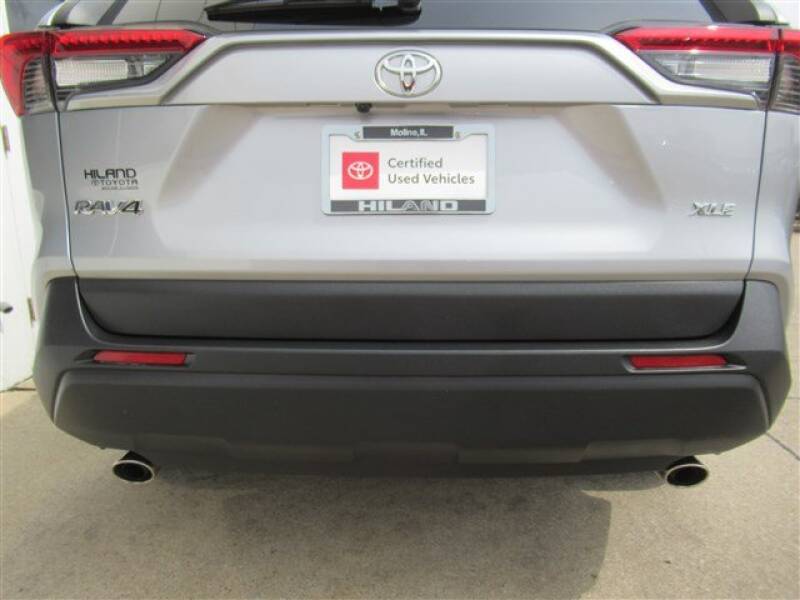 2019 Toyota RAV4 XLE (image 31)