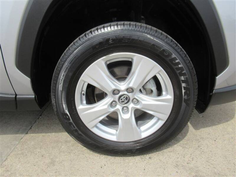 2019 Toyota RAV4 XLE (image 29)