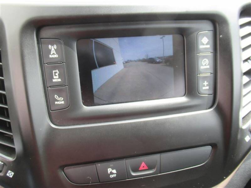 2017 Jeep Cherokee Latitude (image 23)