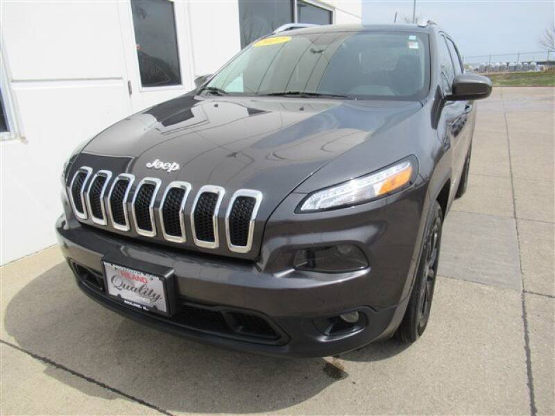 2017 Jeep Cherokee Latitude (image 1)