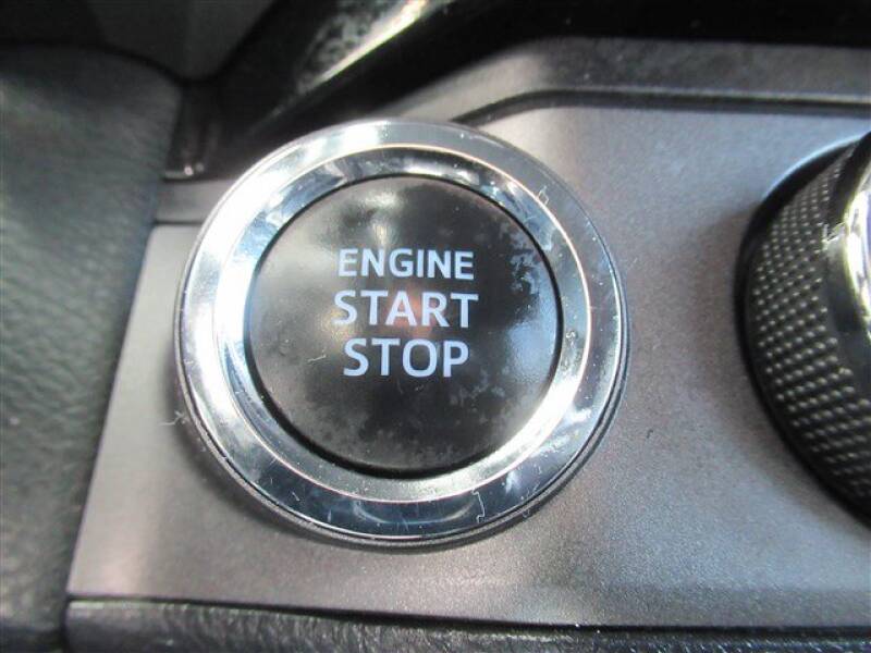 2016 Toyota Tacoma (image 36)
