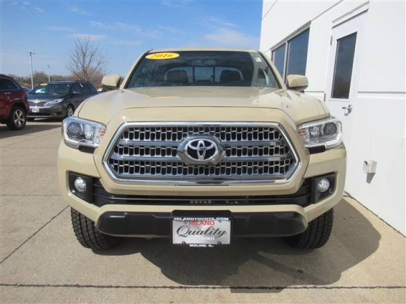2016 Toyota Tacoma (image 30)