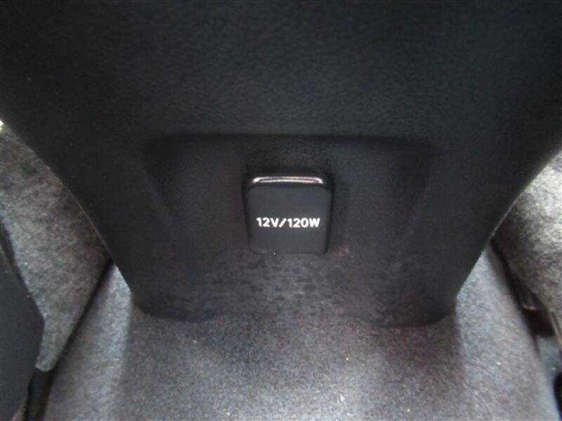 2017 Toyota Prius Four (image 4)