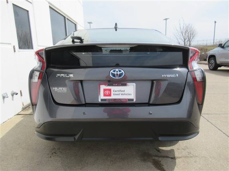 2017 Toyota Prius Four (image 35)