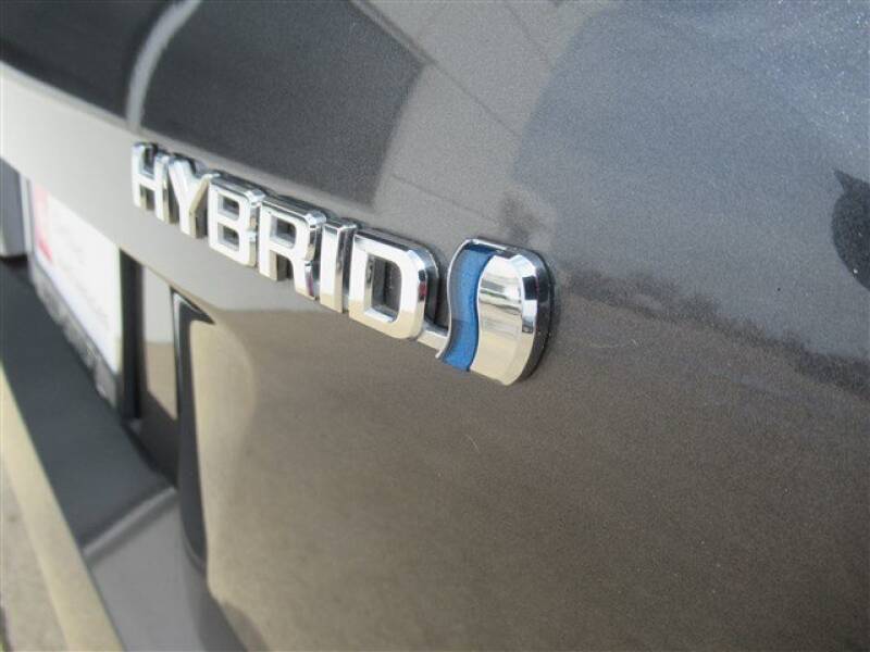 2017 Toyota Prius Four (image 30)