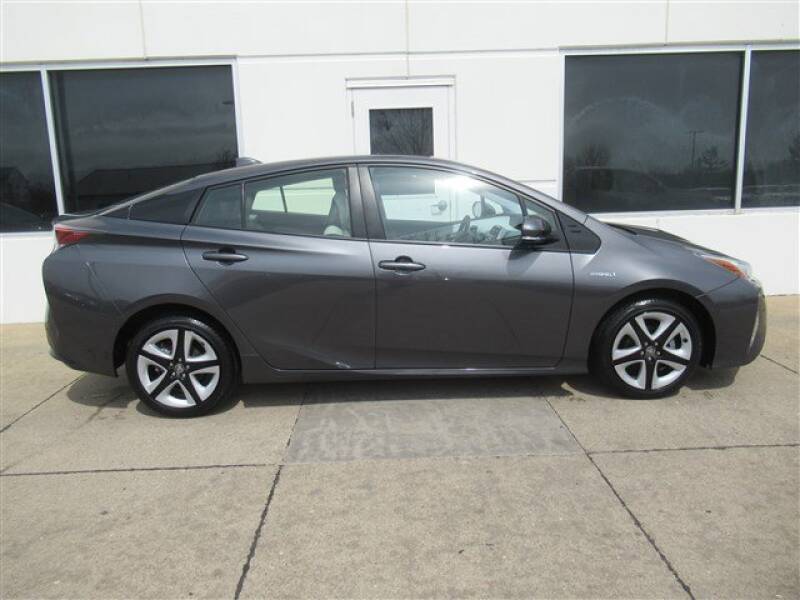 2017 Toyota Prius Four (image 33)