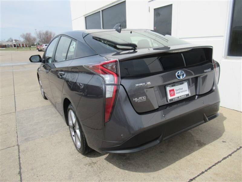 2017 Toyota Prius Four (image 36)