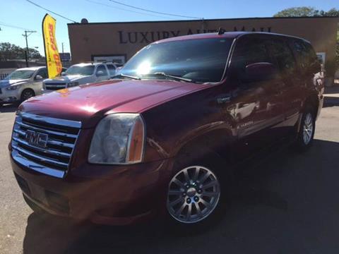 2008 GMC Yukon for sale at LUXURY AUTO MALL in Tampa FL