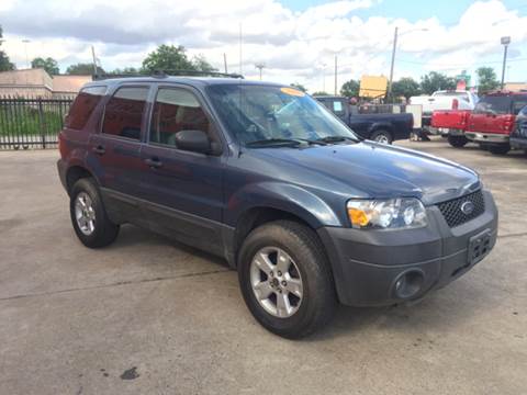 2006 Ford Escape for sale at JORGE'S MECHANIC SHOP & AUTO SALES in Houston TX